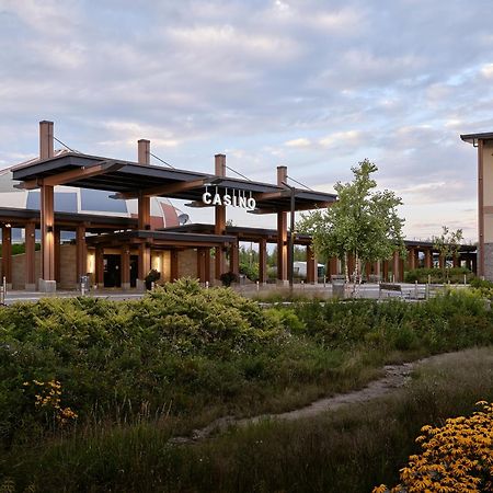 Great Blue Heron Hotel Port Perry Exterior foto